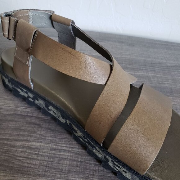 Sorel Roaming Criss Cross Leather Sandals Sage Camo Green Size 9 Sporty Strappy - Picture 11 of 13